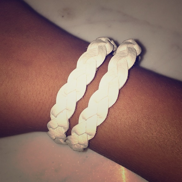 Jewelry - White braided bracelet